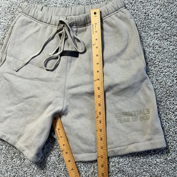 Essentials Fear Of God Mens Small Beige Sweat Shorts Casual Loungewear - Picture 9 of 10